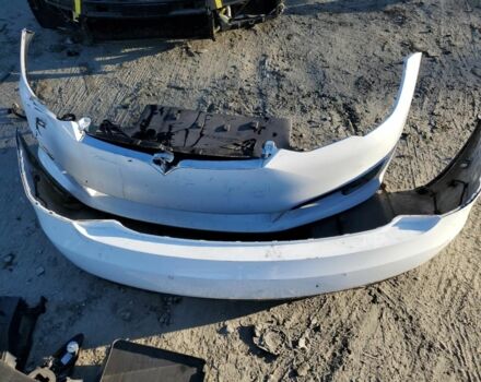 Белый Тесла Модель С, объемом двигателя 0 л и пробегом 136 тыс. км за 10000 $, фото 6 на Automoto.ua