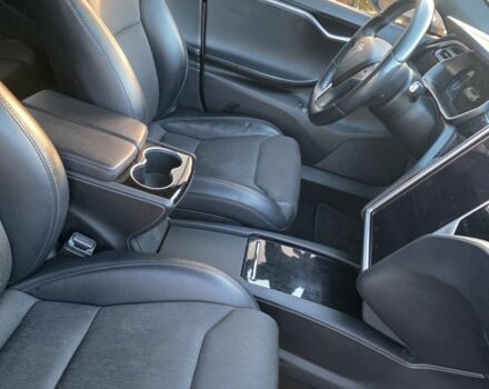 Белый Тесла Модель С, объемом двигателя 0 л и пробегом 445 тыс. км за 339 $, фото 8 на Automoto.ua