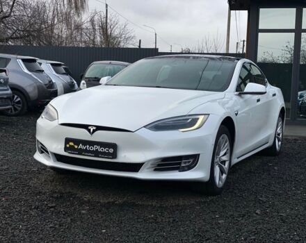 Белый Тесла Модель С, объемом двигателя 0 л и пробегом 245 тыс. км за 17000 $, фото 1 на Automoto.ua