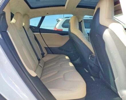 Белый Тесла Модель С, объемом двигателя 0 л и пробегом 107 тыс. км за 3400 $, фото 9 на Automoto.ua