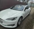 Белый Тесла Модель С, объемом двигателя 0 л и пробегом 136 тыс. км за 18000 $, фото 1 на Automoto.ua