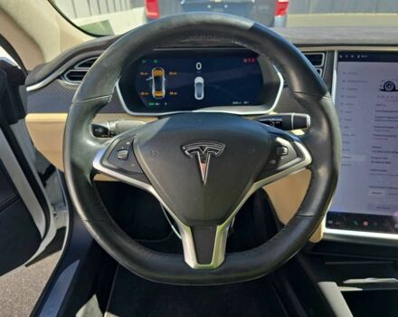 Белый Тесла Модель С, объемом двигателя 0 л и пробегом 120 тыс. км за 4500 $, фото 3 на Automoto.ua