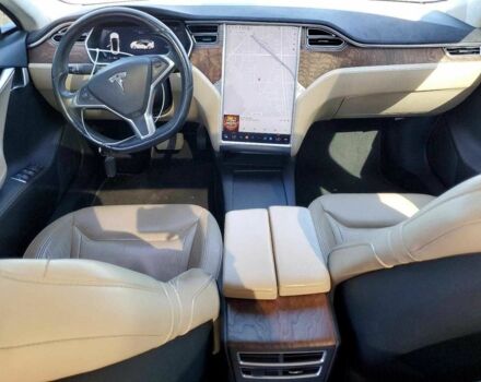 Белый Тесла Модель С, объемом двигателя 0 л и пробегом 107 тыс. км за 3400 $, фото 7 на Automoto.ua