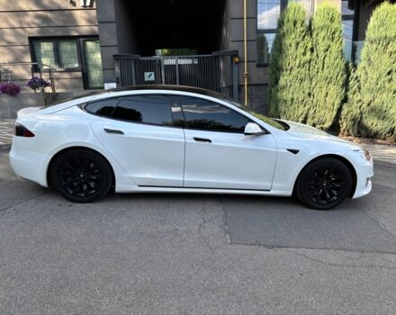 Белый Тесла Модель С, объемом двигателя 0 л и пробегом 105 тыс. км за 19900 $, фото 2 на Automoto.ua