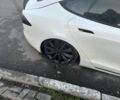 Білий Тесла Модель С, об'ємом двигуна 0 л та пробігом 100 тис. км за 16000 $, фото 2 на Automoto.ua