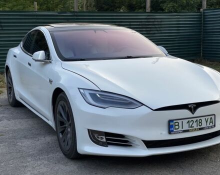 Белый Тесла Модель С, объемом двигателя 0 л и пробегом 40 тыс. км за 24000 $, фото 1 на Automoto.ua