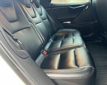 Белый Тесла Модель С, объемом двигателя 0 л и пробегом 45 тыс. км за 13300 $, фото 11 на Automoto.ua