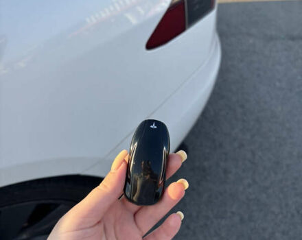 Белый Тесла Модель С, объемом двигателя 0 л и пробегом 178 тыс. км за 15500 $, фото 35 на Automoto.ua