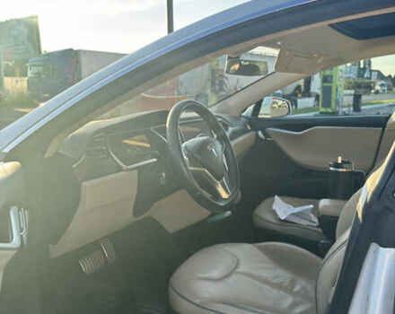 Белый Тесла Модель С, объемом двигателя 0 л и пробегом 178 тыс. км за 15500 $, фото 11 на Automoto.ua