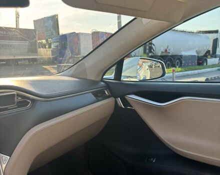 Белый Тесла Модель С, объемом двигателя 0 л и пробегом 178 тыс. км за 15500 $, фото 22 на Automoto.ua