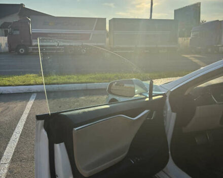 Белый Тесла Модель С, объемом двигателя 0 л и пробегом 178 тыс. км за 15500 $, фото 12 на Automoto.ua