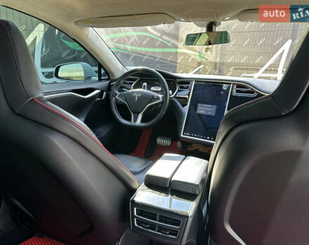 Білий Тесла Модель С, об'ємом двигуна 0 л та пробігом 230 тис. км за 11999 $, фото 11 на Automoto.ua