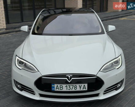 Білий Тесла Модель С, об'ємом двигуна 0 л та пробігом 113 тис. км за 12500 $, фото 10 на Automoto.ua