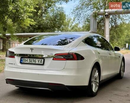 Білий Тесла Модель С, об'ємом двигуна 0 л та пробігом 103 тис. км за 14600 $, фото 28 на Automoto.ua