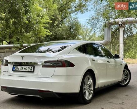 Білий Тесла Модель С, об'ємом двигуна 0 л та пробігом 103 тис. км за 14600 $, фото 36 на Automoto.ua