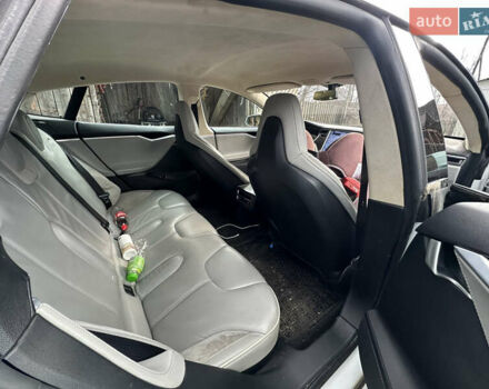 Белый Тесла Модель С, объемом двигателя 0 л и пробегом 149 тыс. км за 12200 $, фото 6 на Automoto.ua