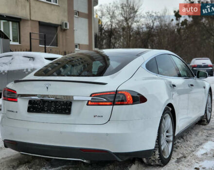 Білий Тесла Модель С, об'ємом двигуна 0 л та пробігом 177 тис. км за 12700 $, фото 6 на Automoto.ua