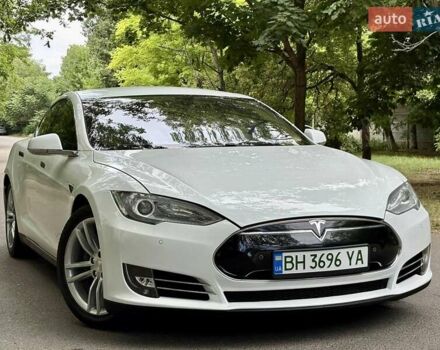 Білий Тесла Модель С, об'ємом двигуна 0 л та пробігом 103 тис. км за 14600 $, фото 45 на Automoto.ua