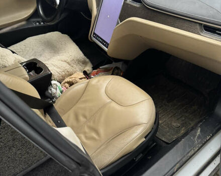 Белый Тесла Модель С, объемом двигателя 0 л и пробегом 150 тыс. км за 11499 $, фото 7 на Automoto.ua