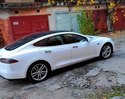 Білий Тесла Модель С, об'ємом двигуна 0 л та пробігом 197 тис. км за 11000 $, фото 2 на Automoto.ua