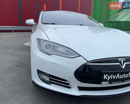 Белый Тесла Модель С, объемом двигателя 0 л и пробегом 165 тыс. км за 13200 $, фото 9 на Automoto.ua