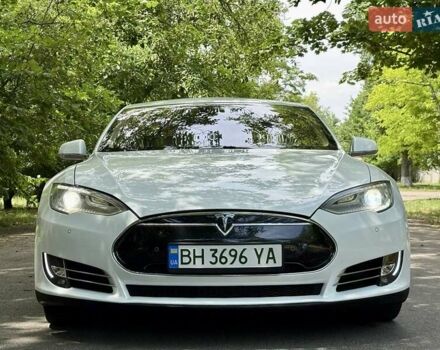 Білий Тесла Модель С, об'ємом двигуна 0 л та пробігом 103 тис. км за 14600 $, фото 6 на Automoto.ua