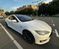 Белый Тесла Модель С, объемом двигателя 0 л и пробегом 105 тыс. км за 13900 $, фото 1 на Automoto.ua