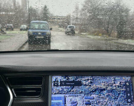 Белый Тесла Модель С, объемом двигателя 0 л и пробегом 149 тыс. км за 12200 $, фото 7 на Automoto.ua