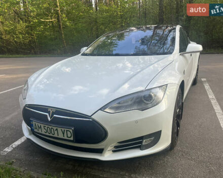 Білий Тесла Модель С, об'ємом двигуна 0 л та пробігом 105 тис. км за 13500 $, фото 5 на Automoto.ua
