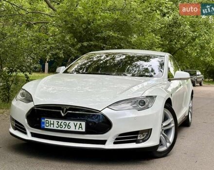 Білий Тесла Модель С, об'ємом двигуна 0 л та пробігом 103 тис. км за 14600 $, фото 30 на Automoto.ua