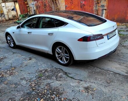 Білий Тесла Модель С, об'ємом двигуна 0 л та пробігом 197 тис. км за 11000 $, фото 7 на Automoto.ua