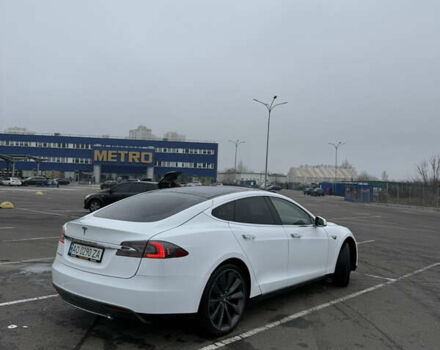 Белый Тесла Модель С, объемом двигателя 0 л и пробегом 118 тыс. км за 12000 $, фото 10 на Automoto.ua