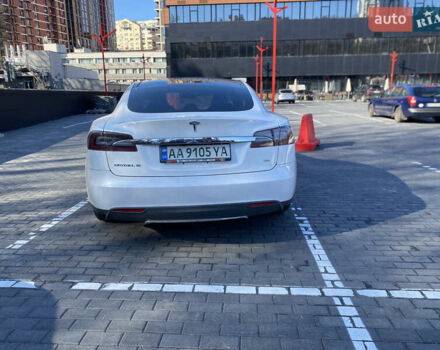 Белый Тесла Модель С, объемом двигателя 0 л и пробегом 187 тыс. км за 14900 $, фото 1 на Automoto.ua