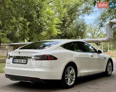 Білий Тесла Модель С, об'ємом двигуна 0 л та пробігом 103 тис. км за 14600 $, фото 25 на Automoto.ua