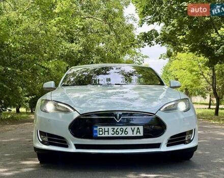 Білий Тесла Модель С, об'ємом двигуна 0 л та пробігом 103 тис. км за 14600 $, фото 3 на Automoto.ua