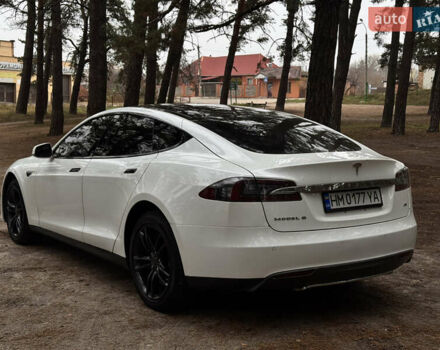 Білий Тесла Модель С, об'ємом двигуна 0 л та пробігом 115 тис. км за 15800 $, фото 4 на Automoto.ua