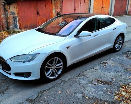 Білий Тесла Модель С, об'ємом двигуна 0 л та пробігом 197 тис. км за 11000 $, фото 2 на Automoto.ua