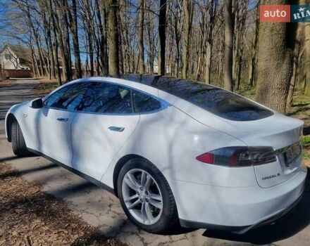 Белый Тесла Модель С, объемом двигателя 0 л и пробегом 190 тыс. км за 13200 $, фото 7 на Automoto.ua