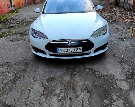 Білий Тесла Модель С, об'ємом двигуна 0 л та пробігом 197 тис. км за 11000 $, фото 3 на Automoto.ua