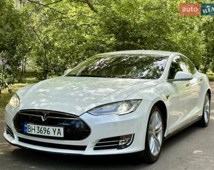 Білий Тесла Модель С, об'ємом двигуна 0 л та пробігом 103 тис. км за 14600 $, фото 10 на Automoto.ua