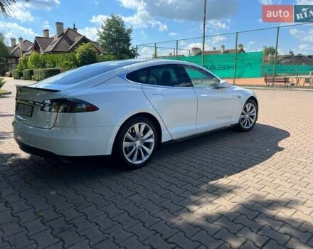 Белый Тесла Модель С, объемом двигателя 0 л и пробегом 269 тыс. км за 12700 $, фото 4 на Automoto.ua
