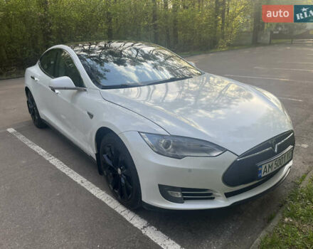 Білий Тесла Модель С, об'ємом двигуна 0 л та пробігом 105 тис. км за 13500 $, фото 2 на Automoto.ua