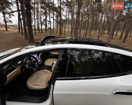 Білий Тесла Модель С, об'ємом двигуна 0 л та пробігом 115 тис. км за 15800 $, фото 12 на Automoto.ua