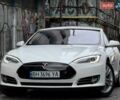 Белый Тесла Модель С, объемом двигателя 0 л и пробегом 104 тыс. км за 12999 $, фото 1 на Automoto.ua