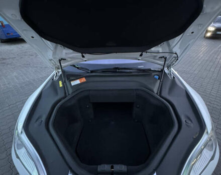 Білий Тесла Модель С, об'ємом двигуна 0 л та пробігом 147 тис. км за 15300 $, фото 12 на Automoto.ua