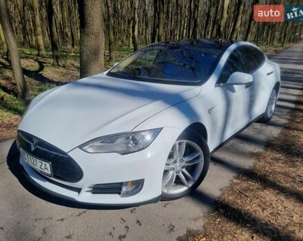 Белый Тесла Модель С, объемом двигателя 0 л и пробегом 190 тыс. км за 13200 $, фото 5 на Automoto.ua