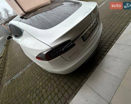 Белый Тесла Модель С, объемом двигателя 0 л и пробегом 213 тыс. км за 13400 $, фото 6 на Automoto.ua