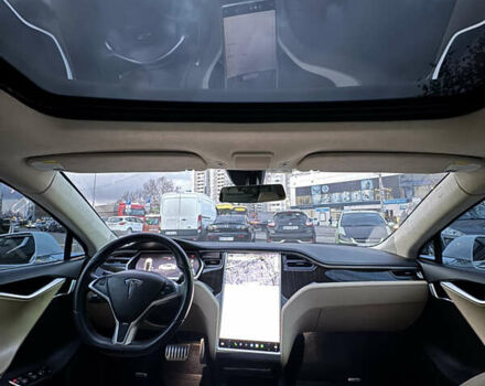 Білий Тесла Модель С, об'ємом двигуна 0 л та пробігом 147 тис. км за 15300 $, фото 11 на Automoto.ua