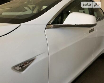 Белый Тесла Модель С, объемом двигателя 0 л и пробегом 52 тыс. км за 30499 $, фото 7 на Automoto.ua