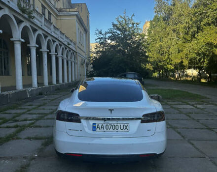 Белый Тесла Модель С, объемом двигателя 0 л и пробегом 260 тыс. км за 14000 $, фото 4 на Automoto.ua